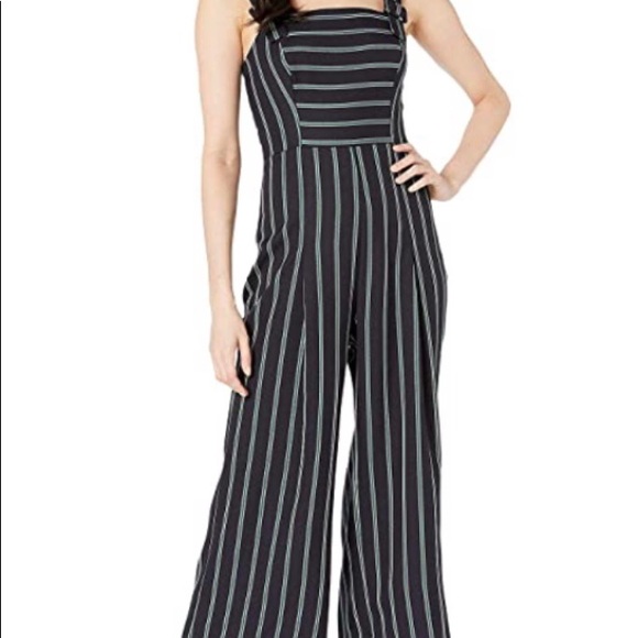 BCBGeneration DARK NAVY JUMPSUIT - Picture 3 of 10